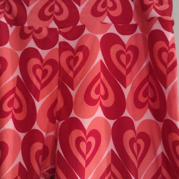 LuLaRoe‎ Women's size L Tall & Curvy pink red heart leggings stretch pants - Picture 2 of 6